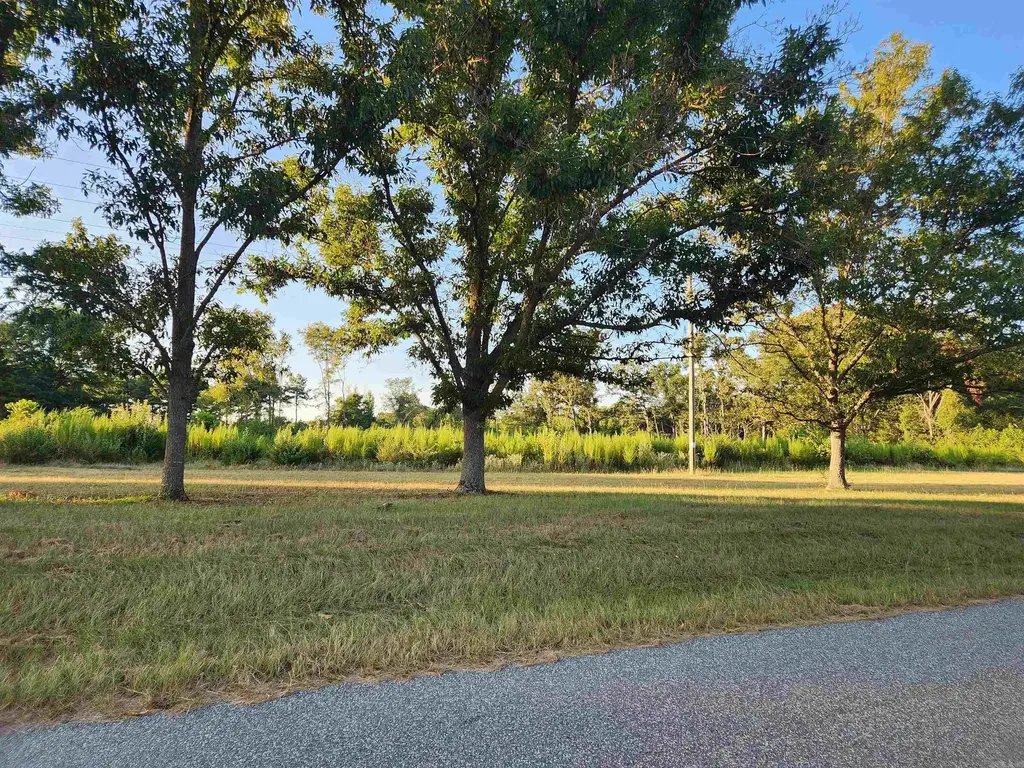 567 Eagle Road, Star City