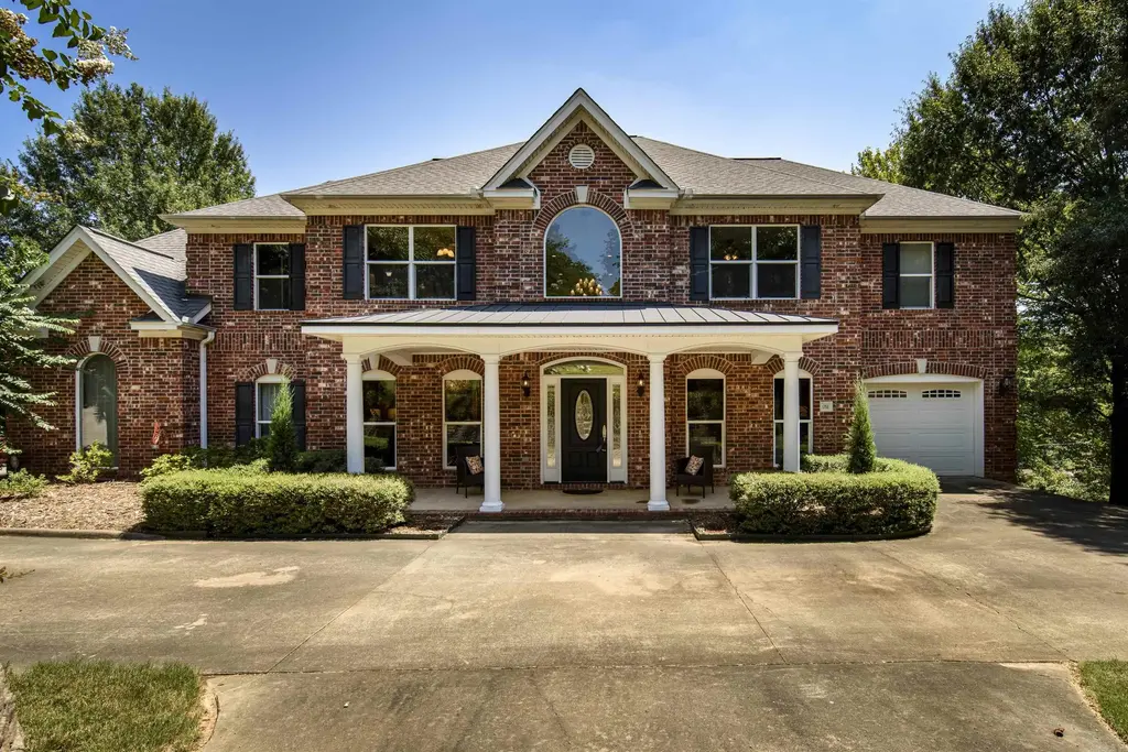 1 Hillsborough Court, Little Rock