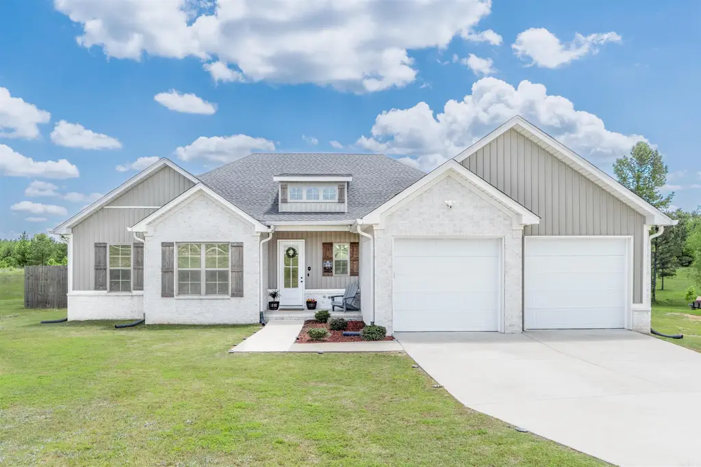 10600 Gunter Loop, Benton