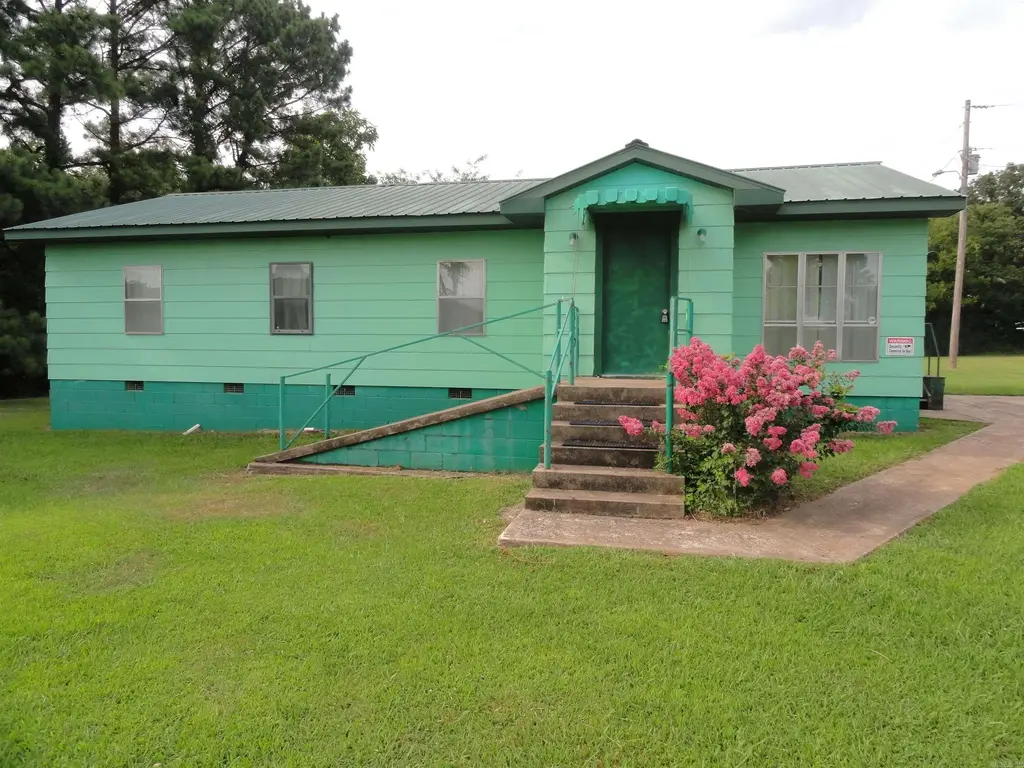 3358 Hwy 74 E, Marshall