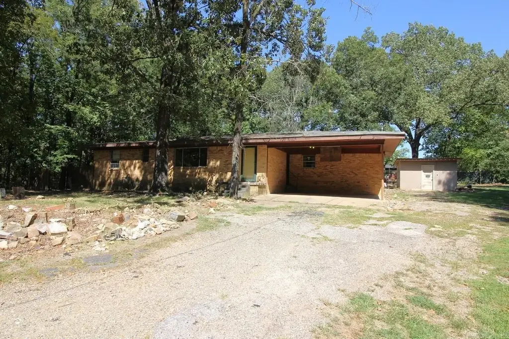 2218 Lakeshore Drive, Hot Springs