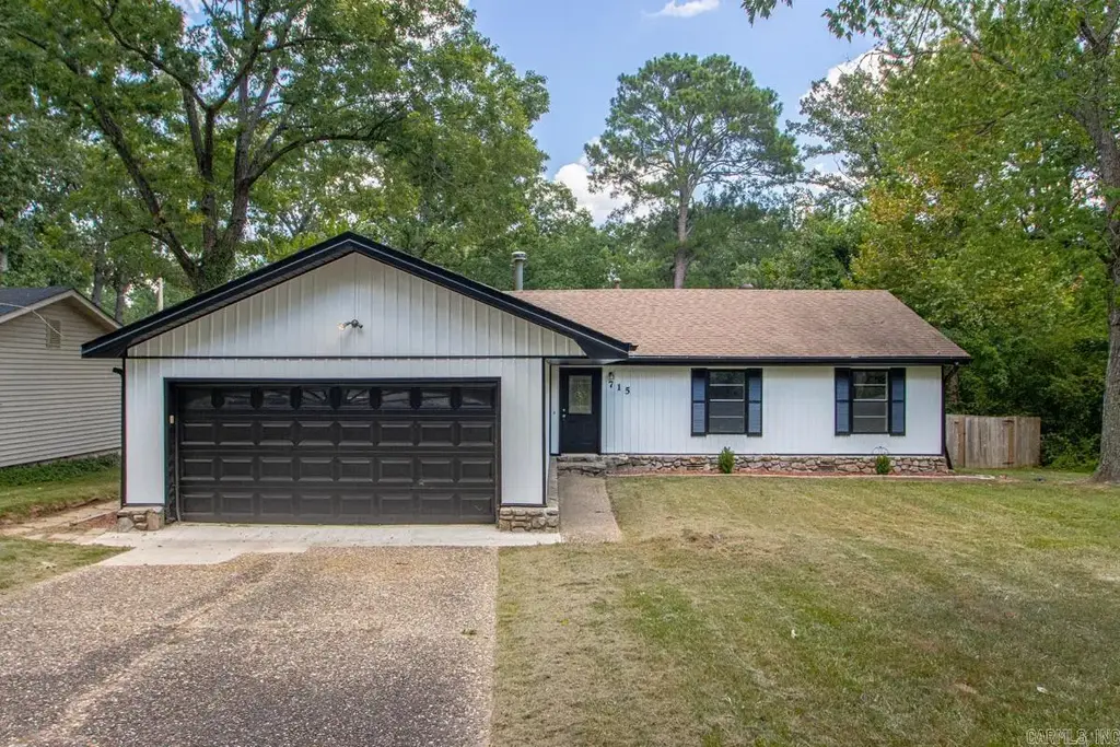 715 Rosewood, Benton