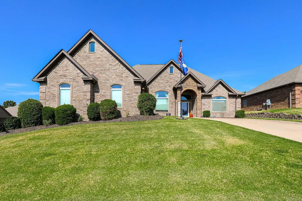 6301 Rim Fire Cove, Bryant