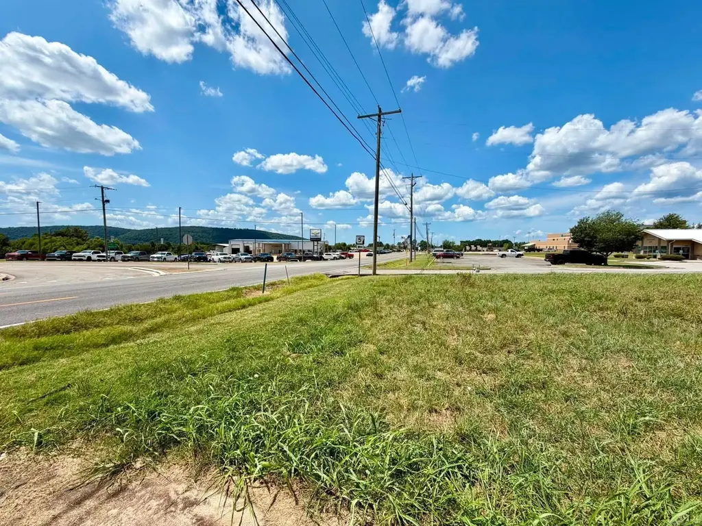 2208 E Main, Mountain View
