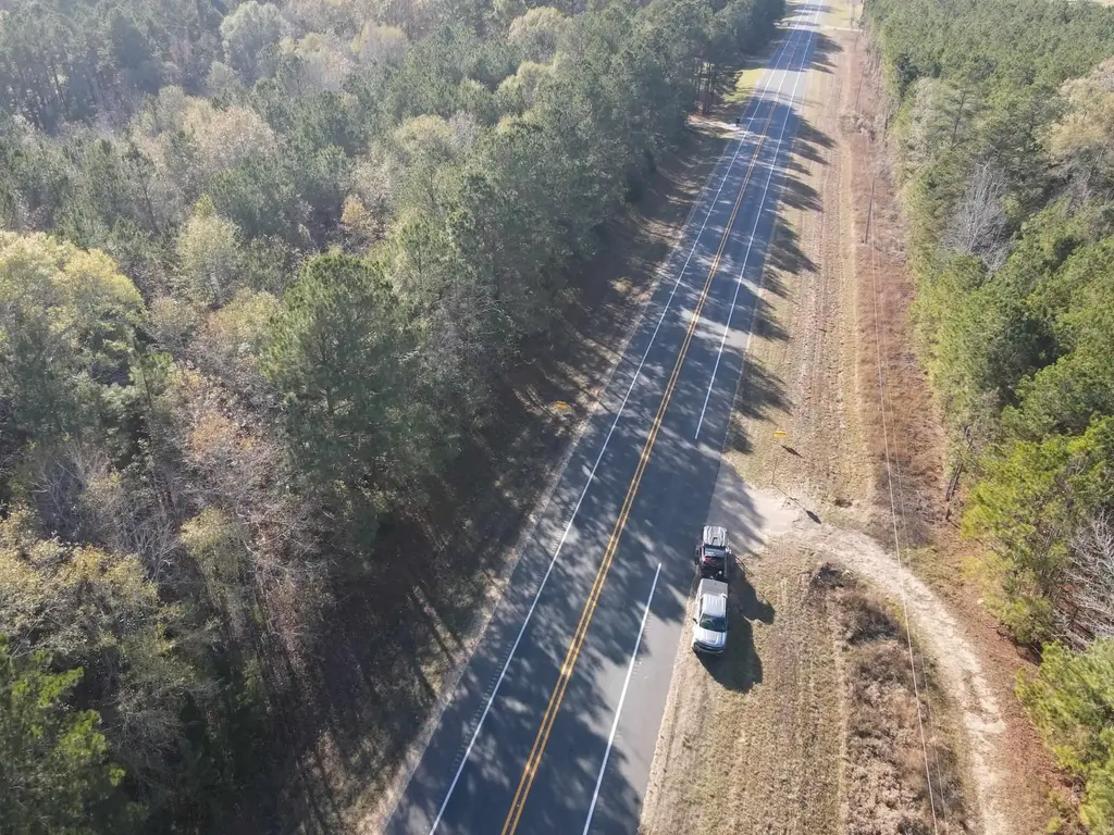 000 Hwy 82, Strong