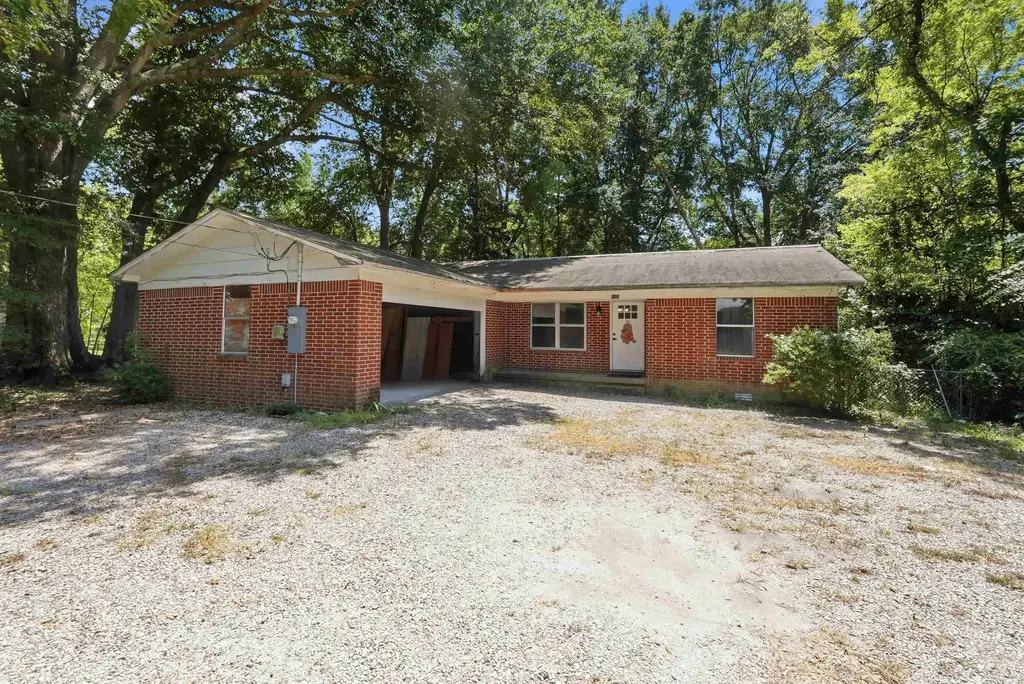 1003 W Moline Street, Malvern