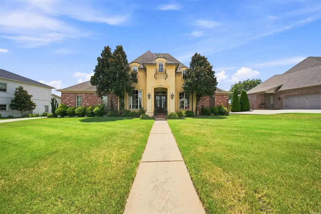 9217 Millers Pointe Ct, Sherwood