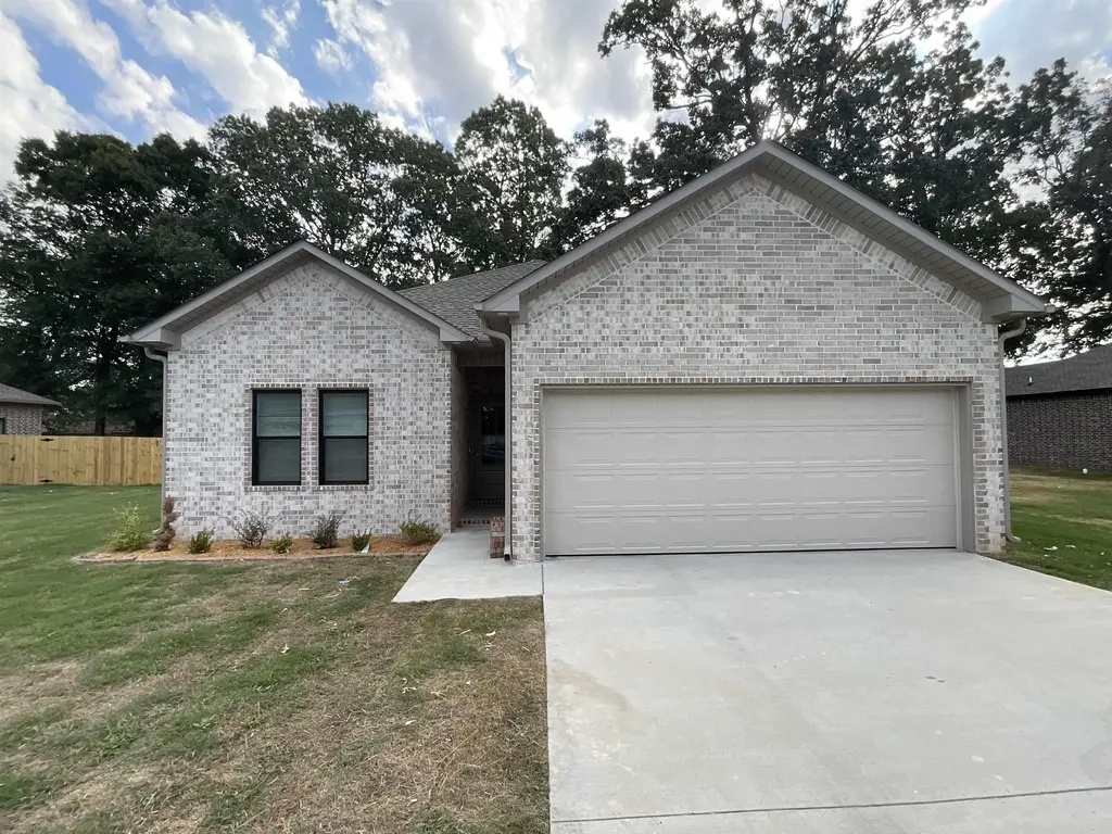 225 Kayla Lane, Lonoke