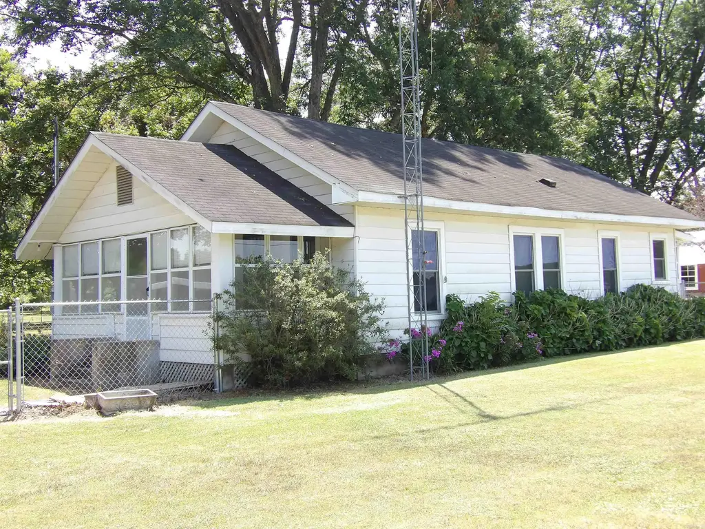101 Rose Hill Road, Dermott