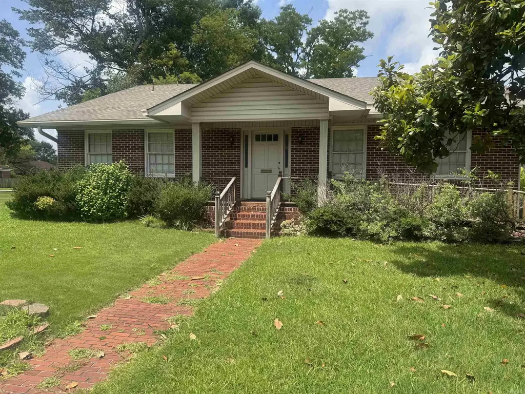 1616 Cherry Street, Pine Bluff