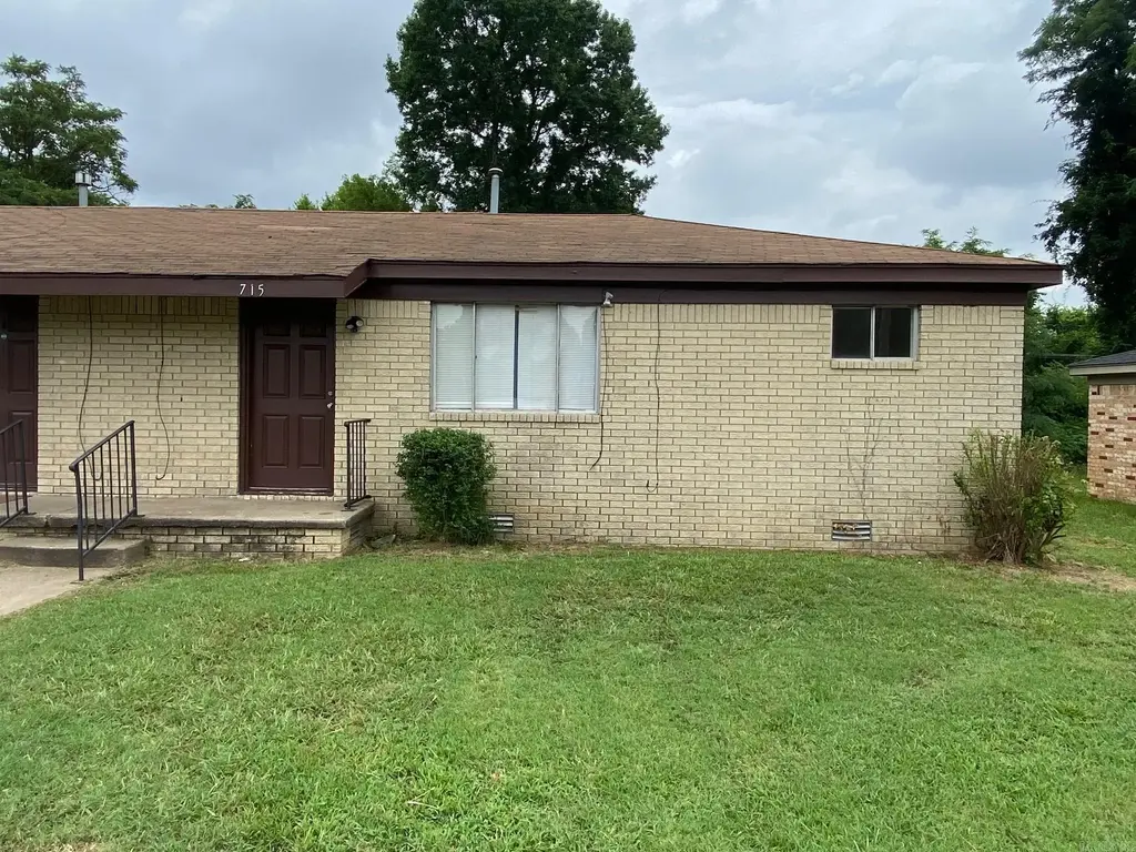 715 Smart Street, Jacksonville