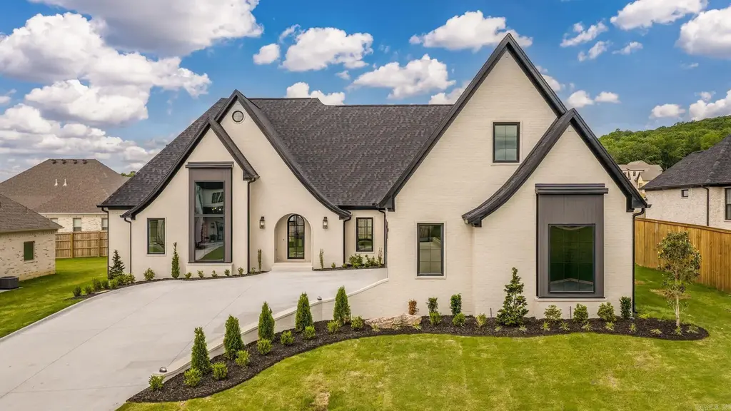 1675 Nantucket, Conway