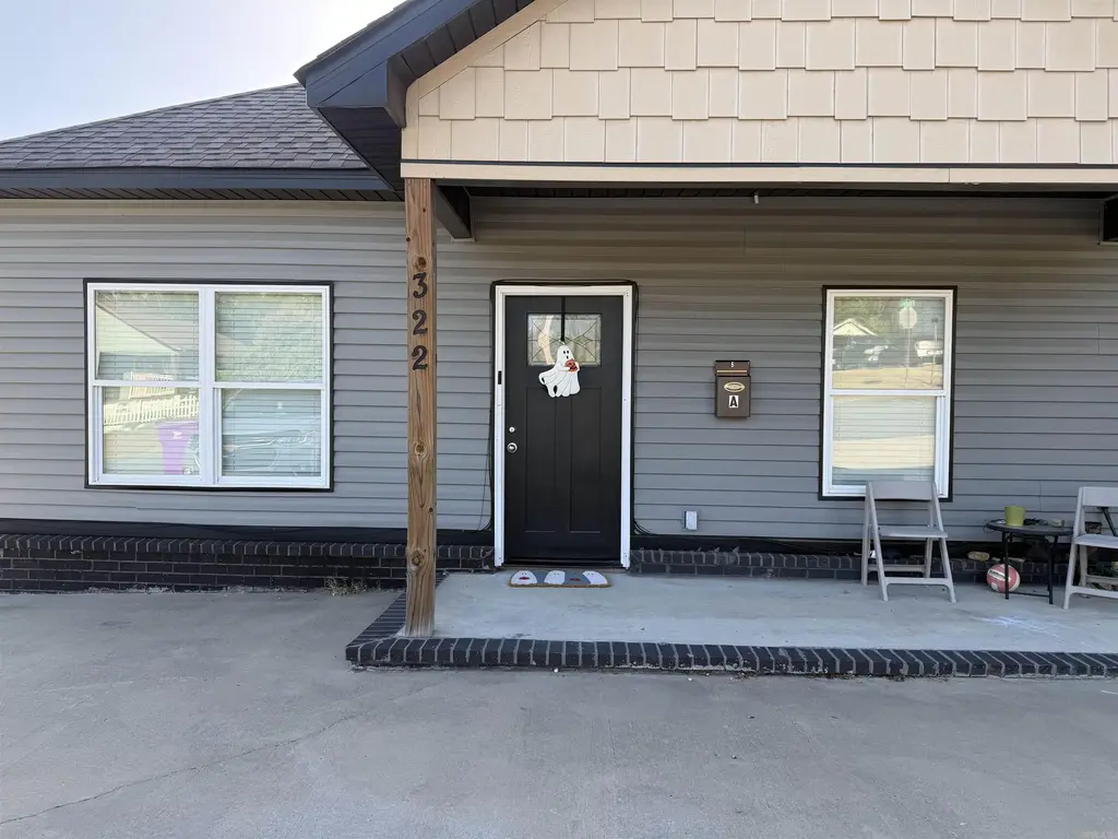 322 E Maple Street, Benton