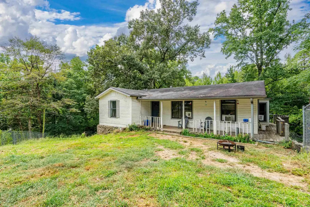 197 Mondou Road, Hot Springs