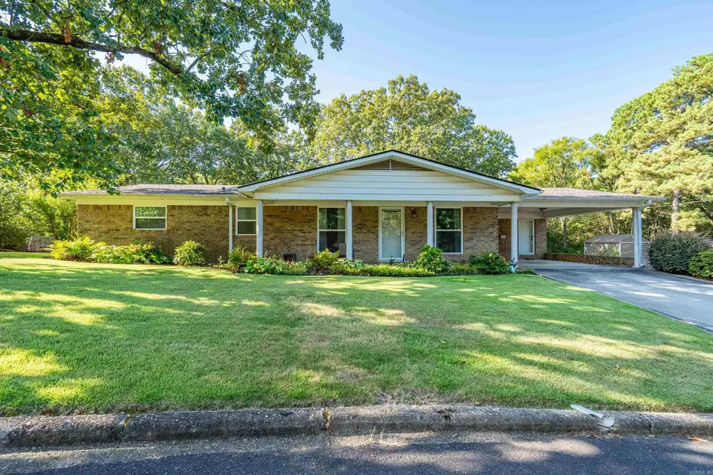 111 Ironwood Street, Hot Springs