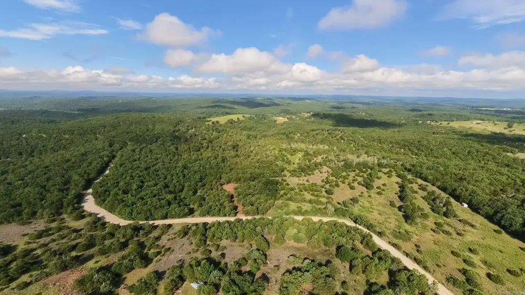 000 County Road 477, Clarkridge
