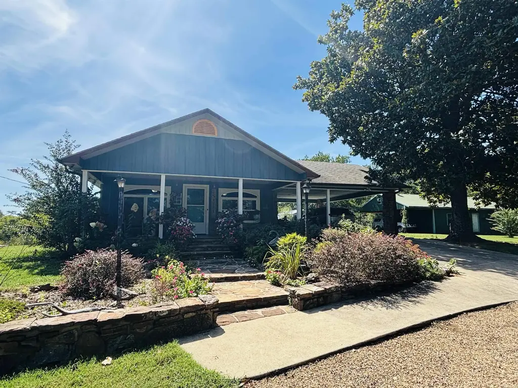 1355 W Highway 246, Hatfield
