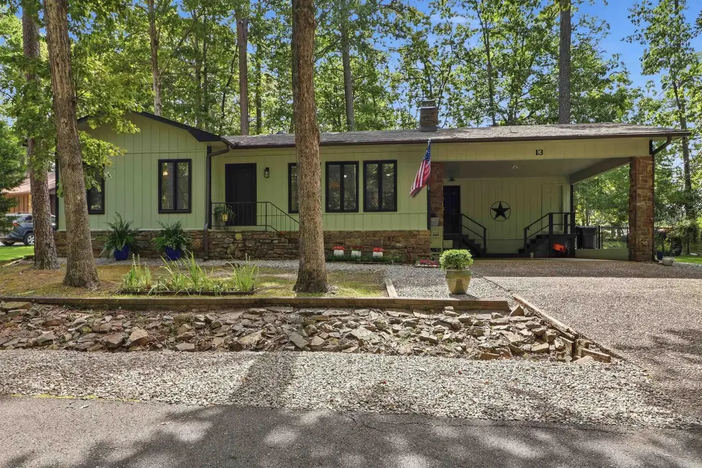 13 Pego Circle, Hot Springs Village