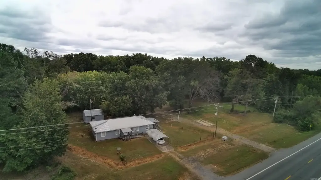 10185 E 70 Highway, De Valls Bluff