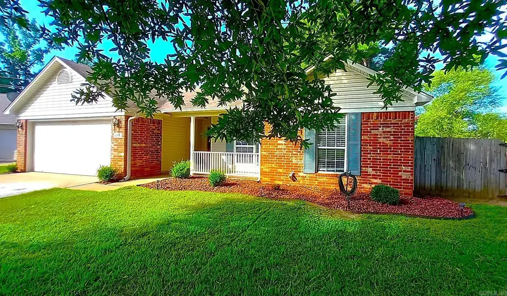 1116 Kenwood Cove, Bryant
