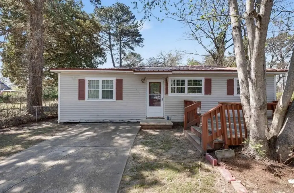 1623 Dixie Street, Benton