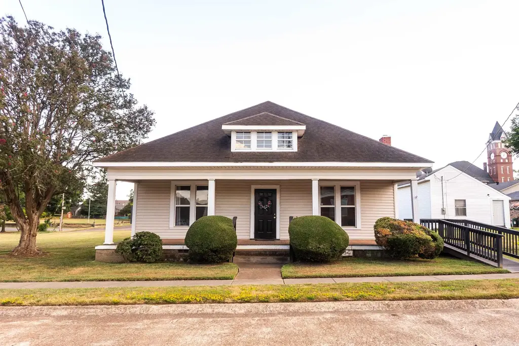 303 & 309 Main Street, Arkadelphia