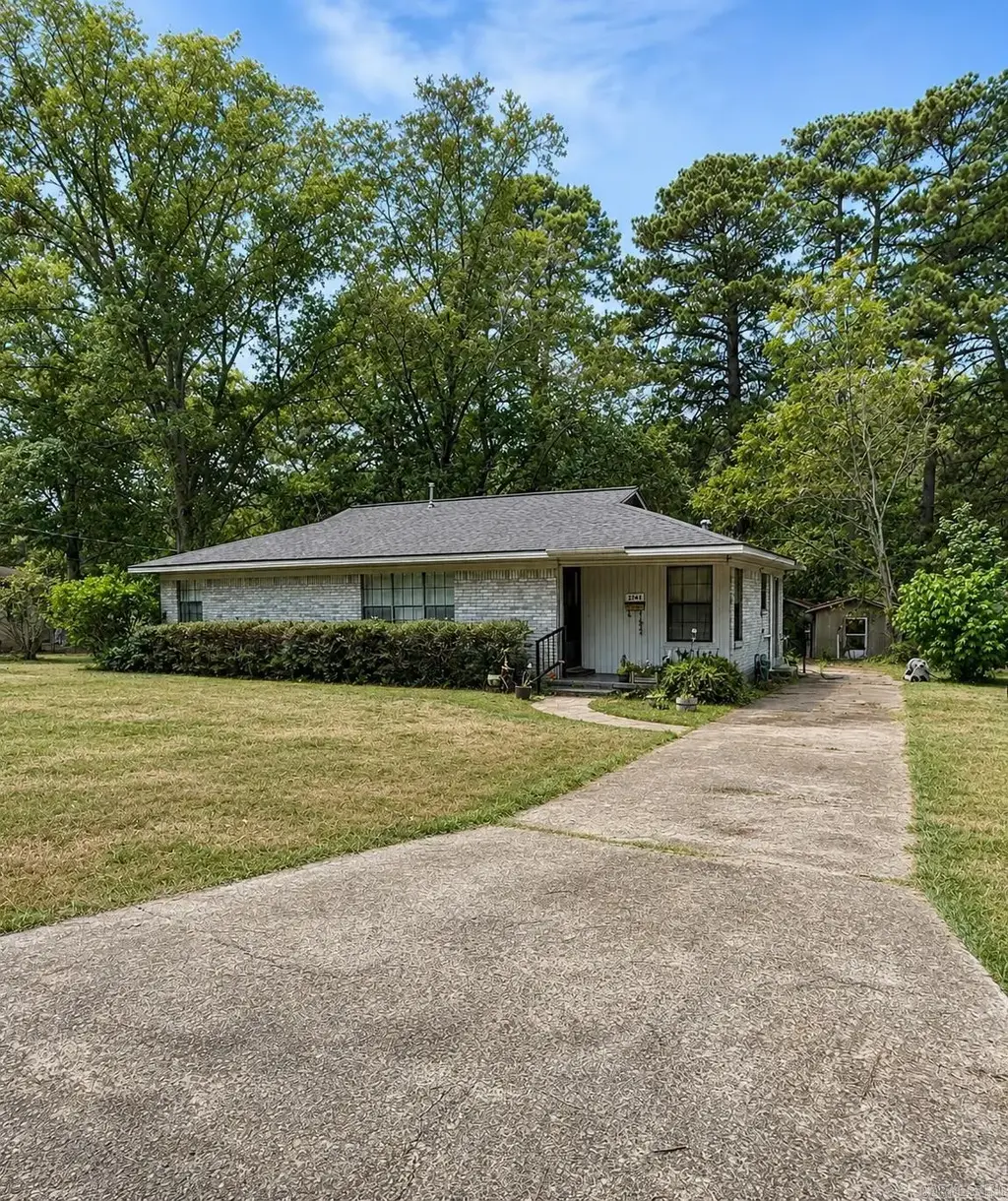 2742 Evergreen Avenue, Camden