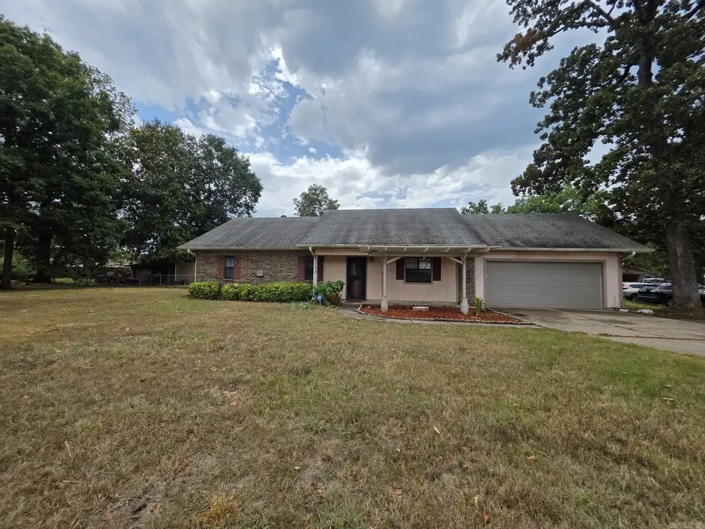 18305 Macarthur Drive, North Little Rock