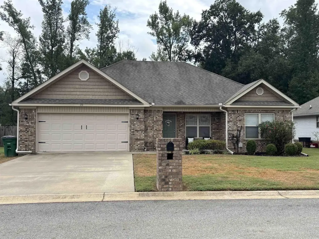 153 Meadow Drive, Beebe