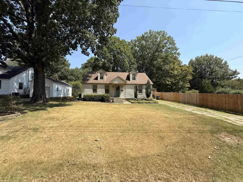 551 N 5th Avenue, Piggott
