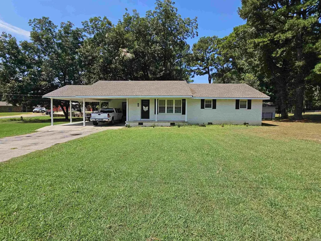 106 N 15th Avenue, Piggott