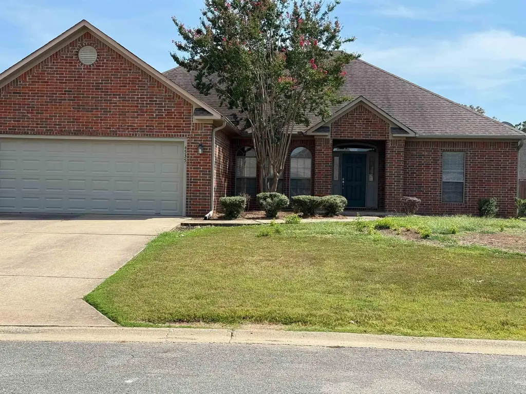 4535 Fugitt Street, Conway