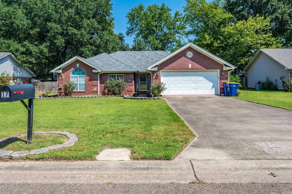 17 Robin Lane, Cabot