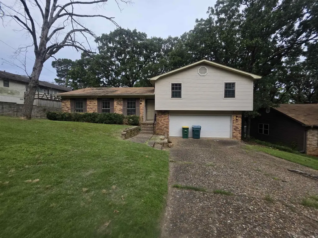 12320 Shawnee Forest Drive, Little Rock