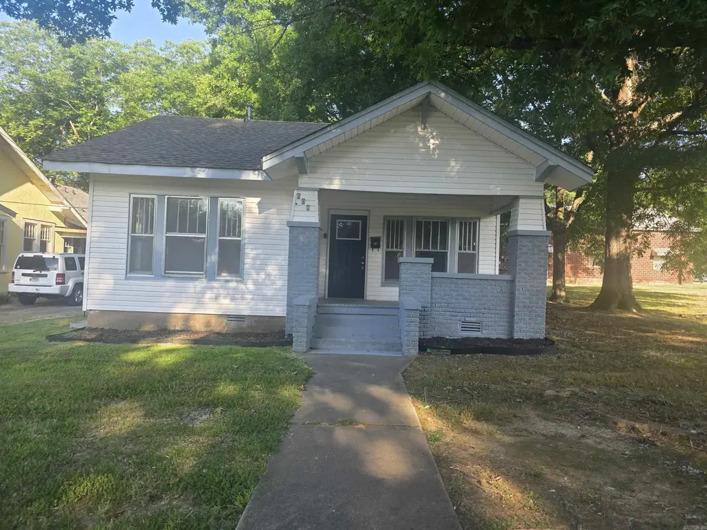 609 N Moril Street, Morrilton