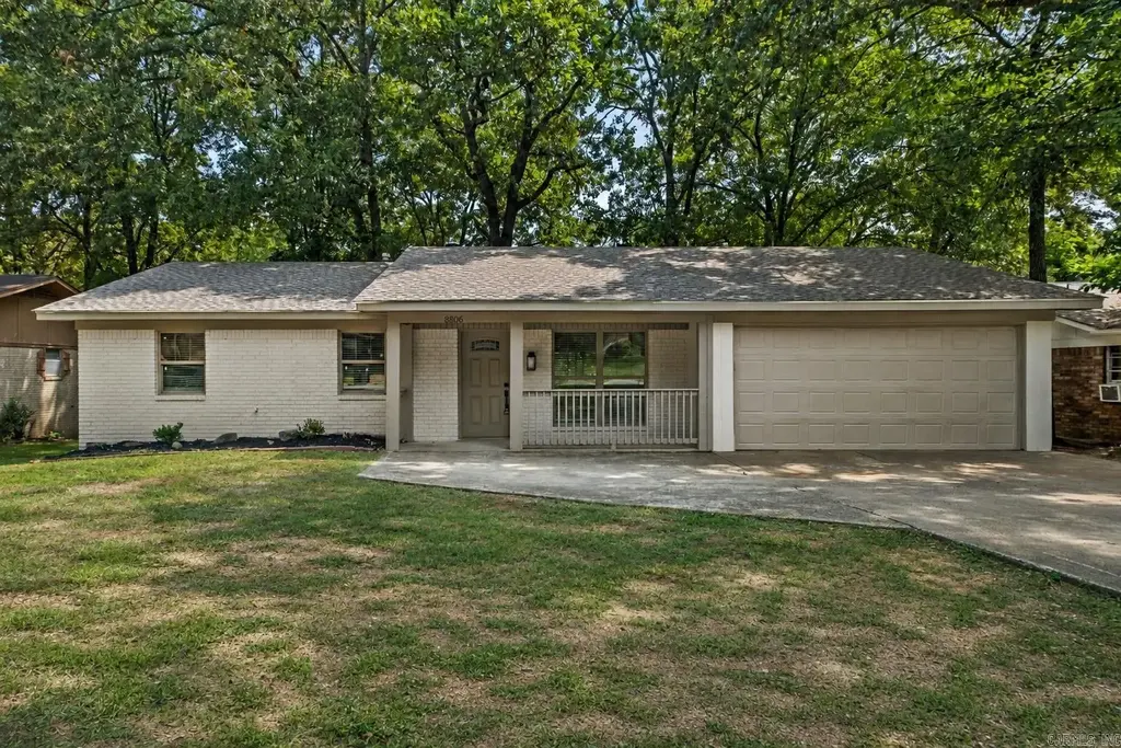 8806 Oakhaven Drive, Sherwood