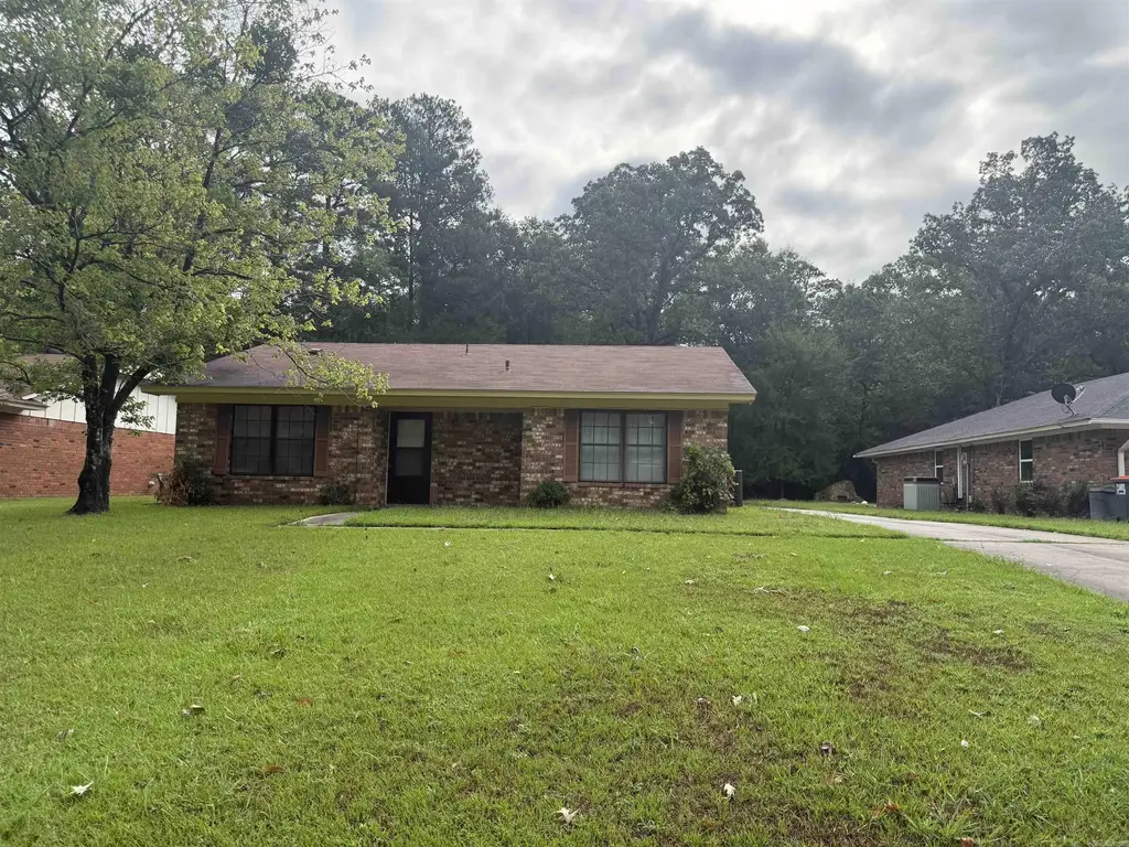 6504 S Mulberry Street, Pine Bluff
