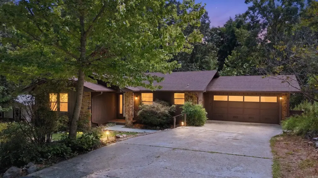 6 Badalona Lane, Hot Springs Village