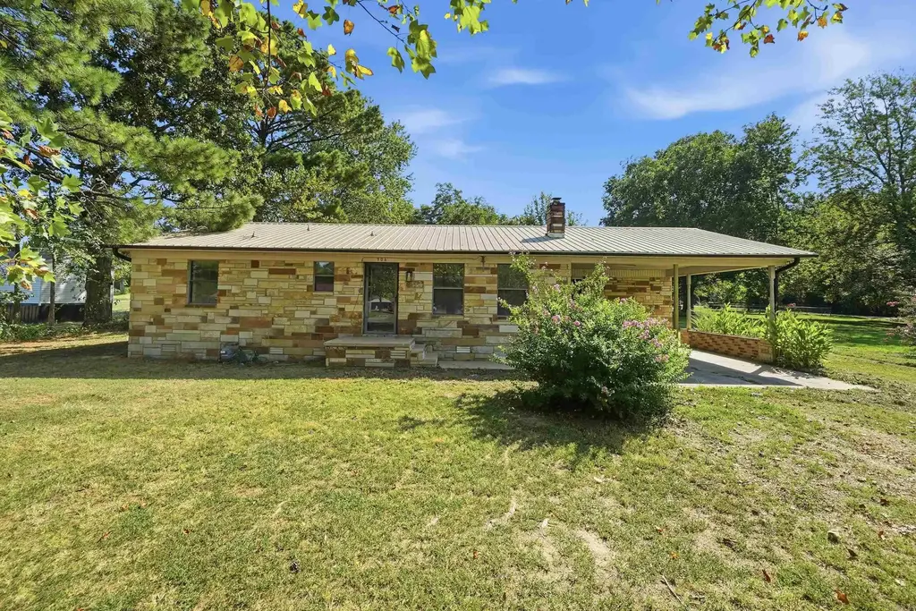 906 2nd Street, Pangburn