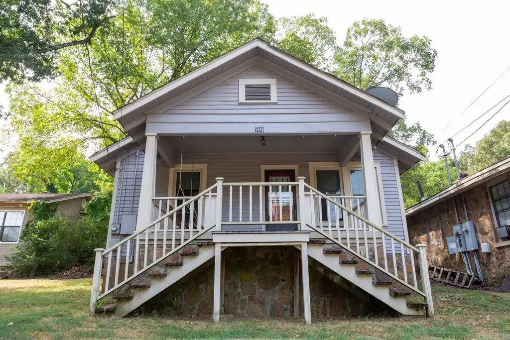 704 W 33rd Street, North Little Rock