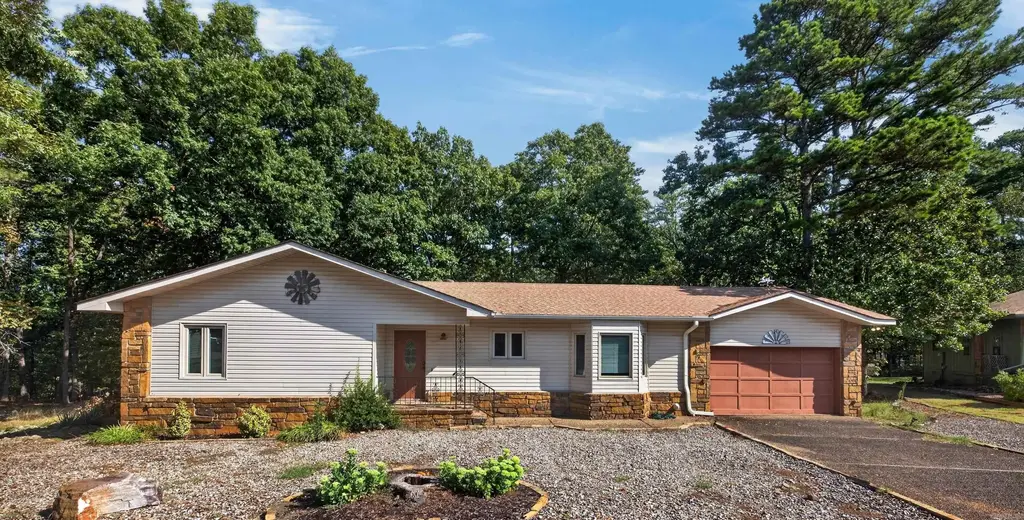 4 Avila Place, Hot Springs Village