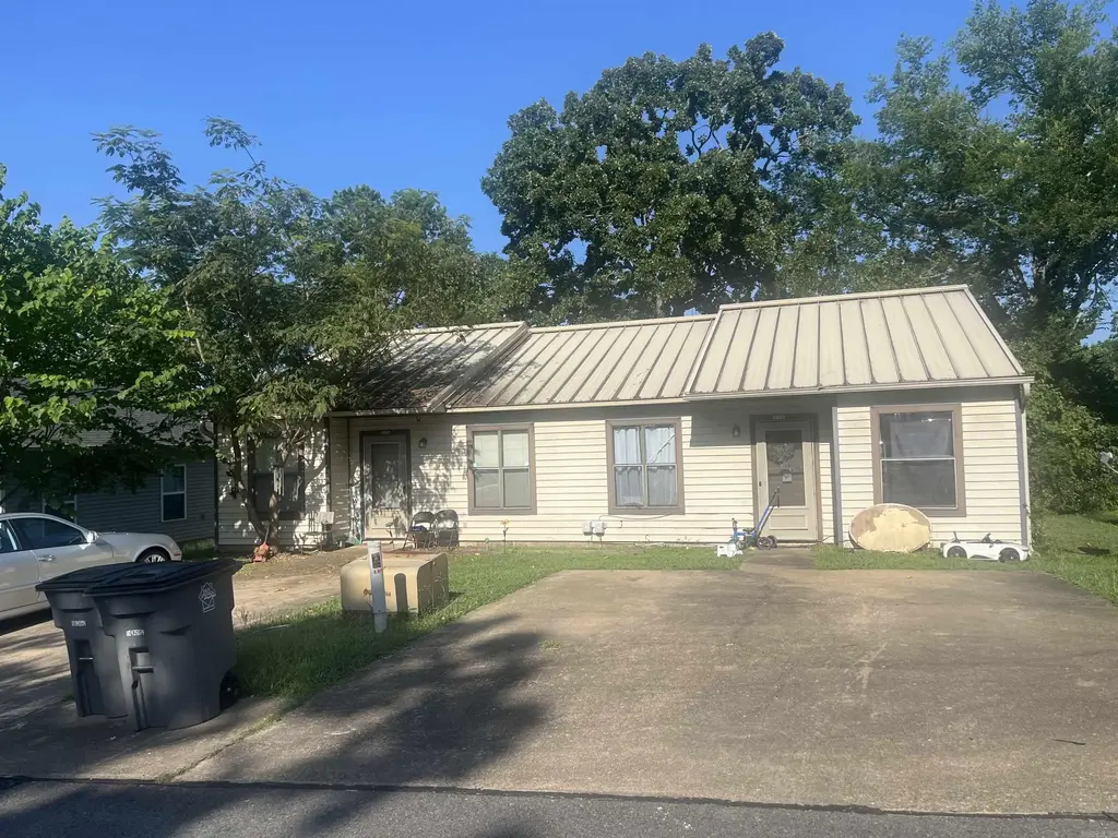 139-141 Chelle Street, Hot Springs