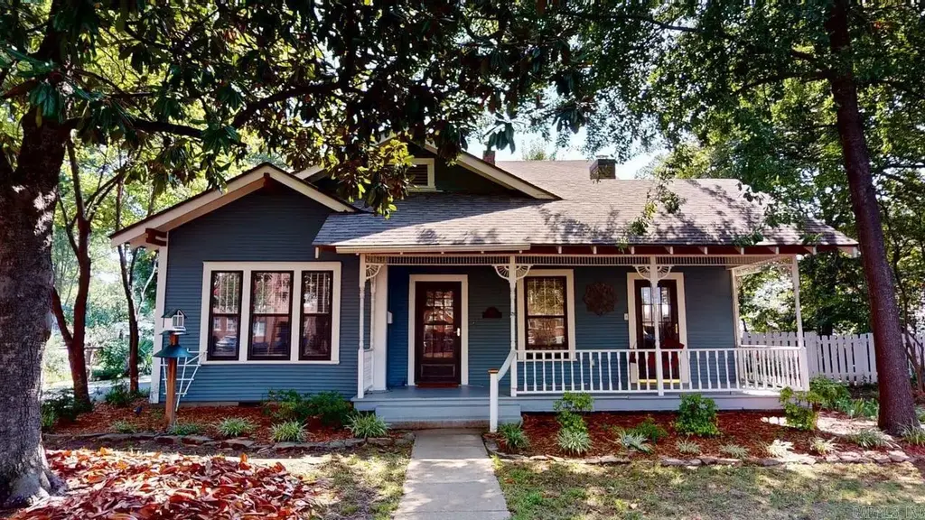 414 Conway Boulevard, Conway