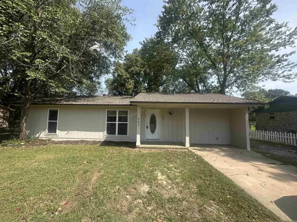 602 Sw Second Street, Bryant
