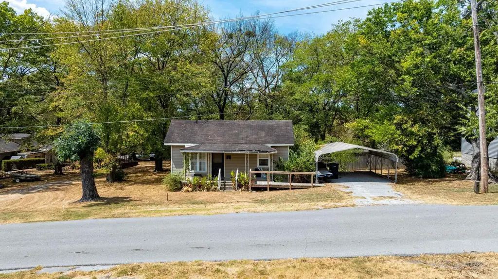 1142 15th Street, Batesville