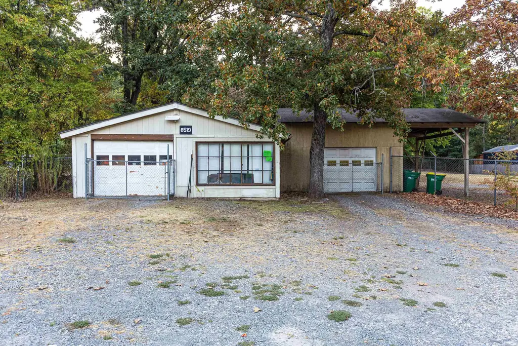 8519 Arch St Pike, Little Rock