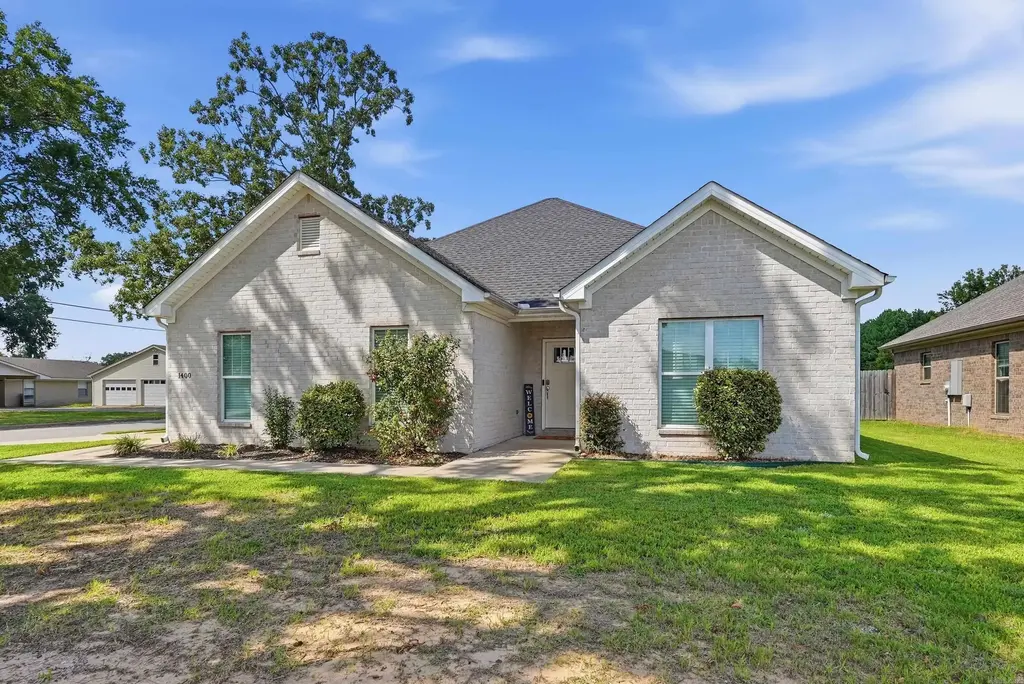 1400 Siebenmorgen Road, Conway