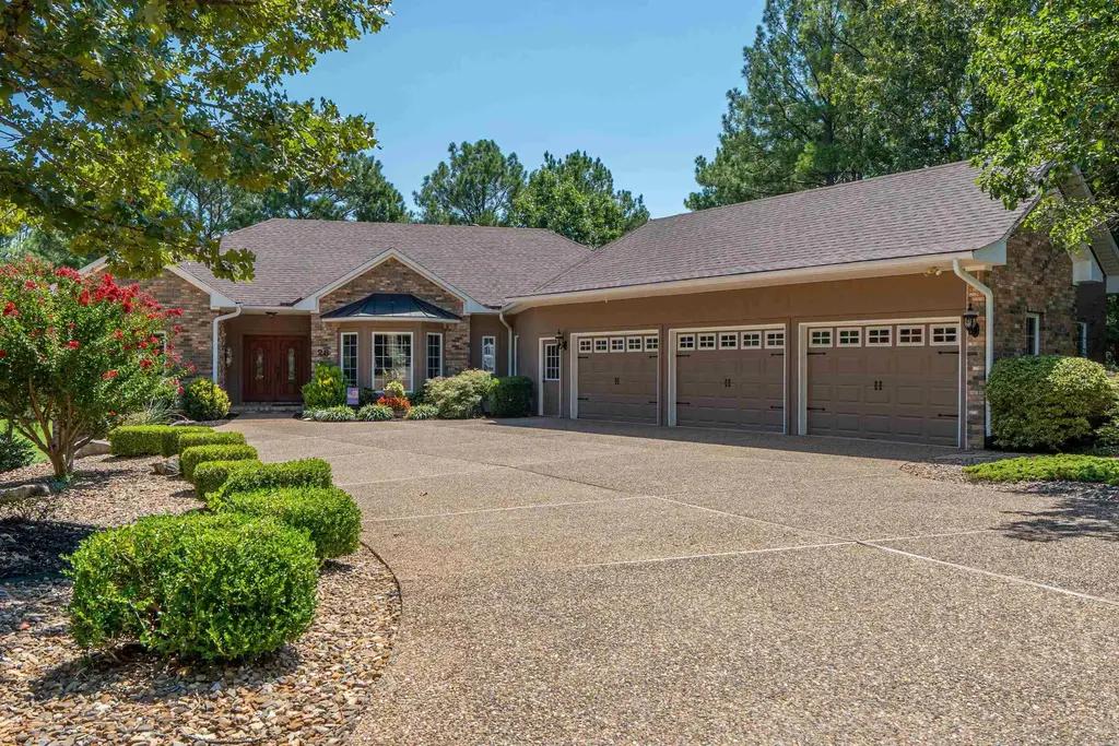 28 Asombroso Lane, Hot Springs Village