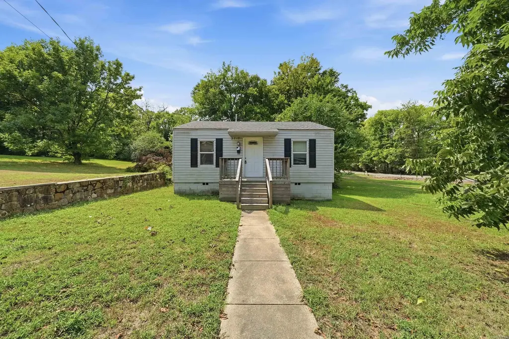3717 W 19th Street, Little Rock