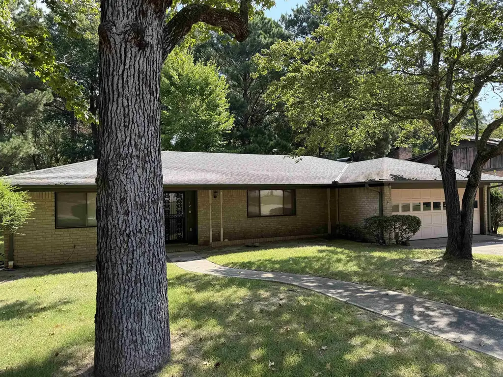 1209 Janwood, El Dorado